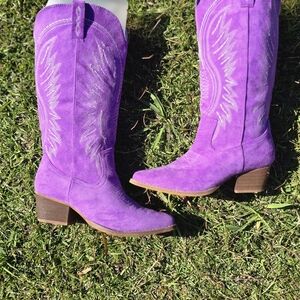 Chic Purple Suede Heeled Boots